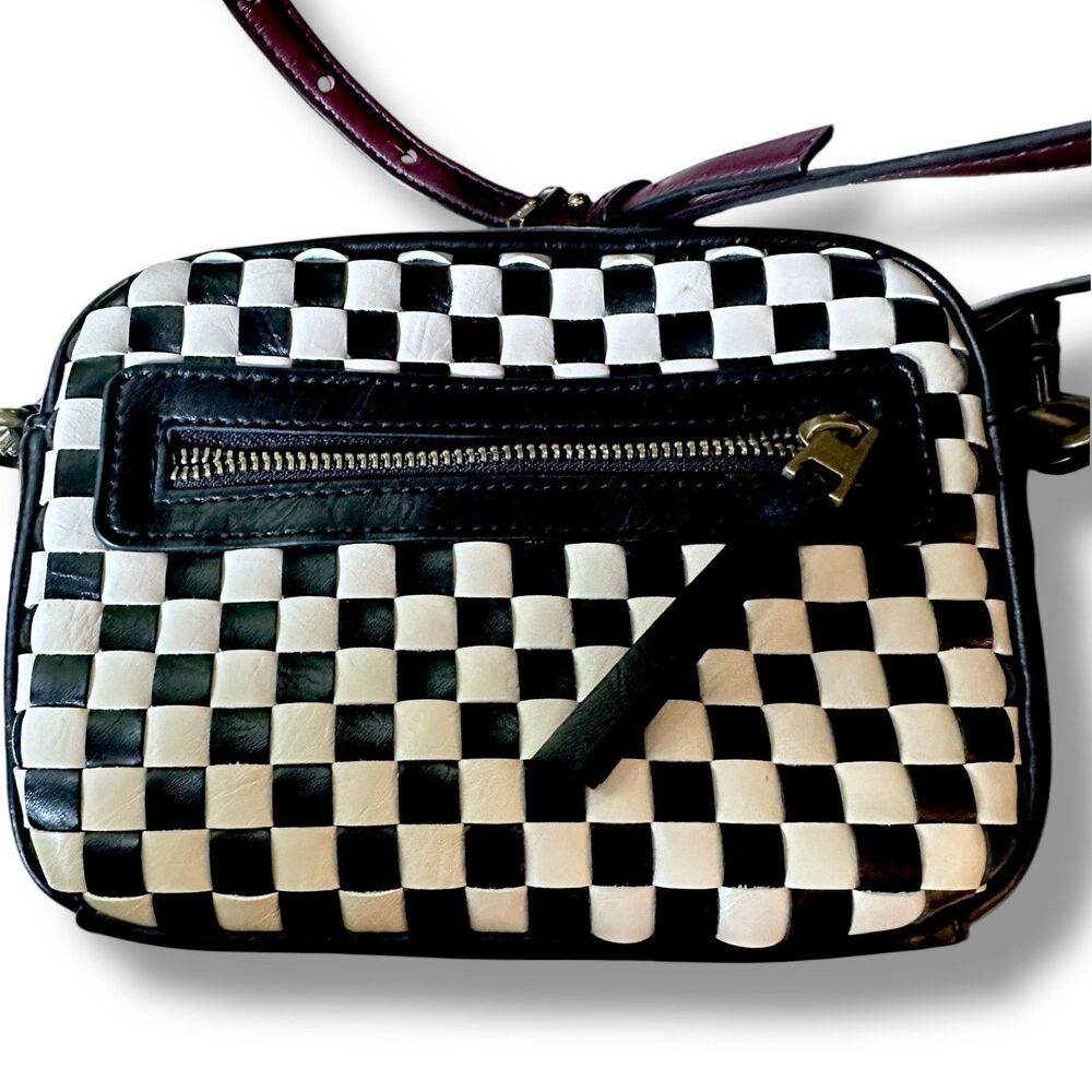 Universal Thread Checkered Camera Crossbody Bag - image 1